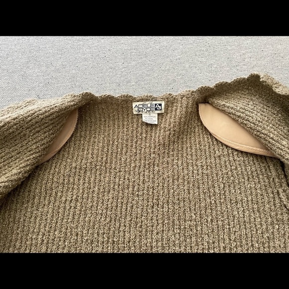 🥳🥳HP 8.22🥳🥳Adorable Vintage Cardigan - Picture 3 of 4